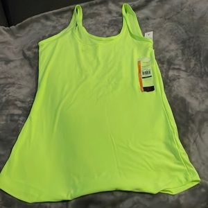 Small fitted super soft top medium (7-9)